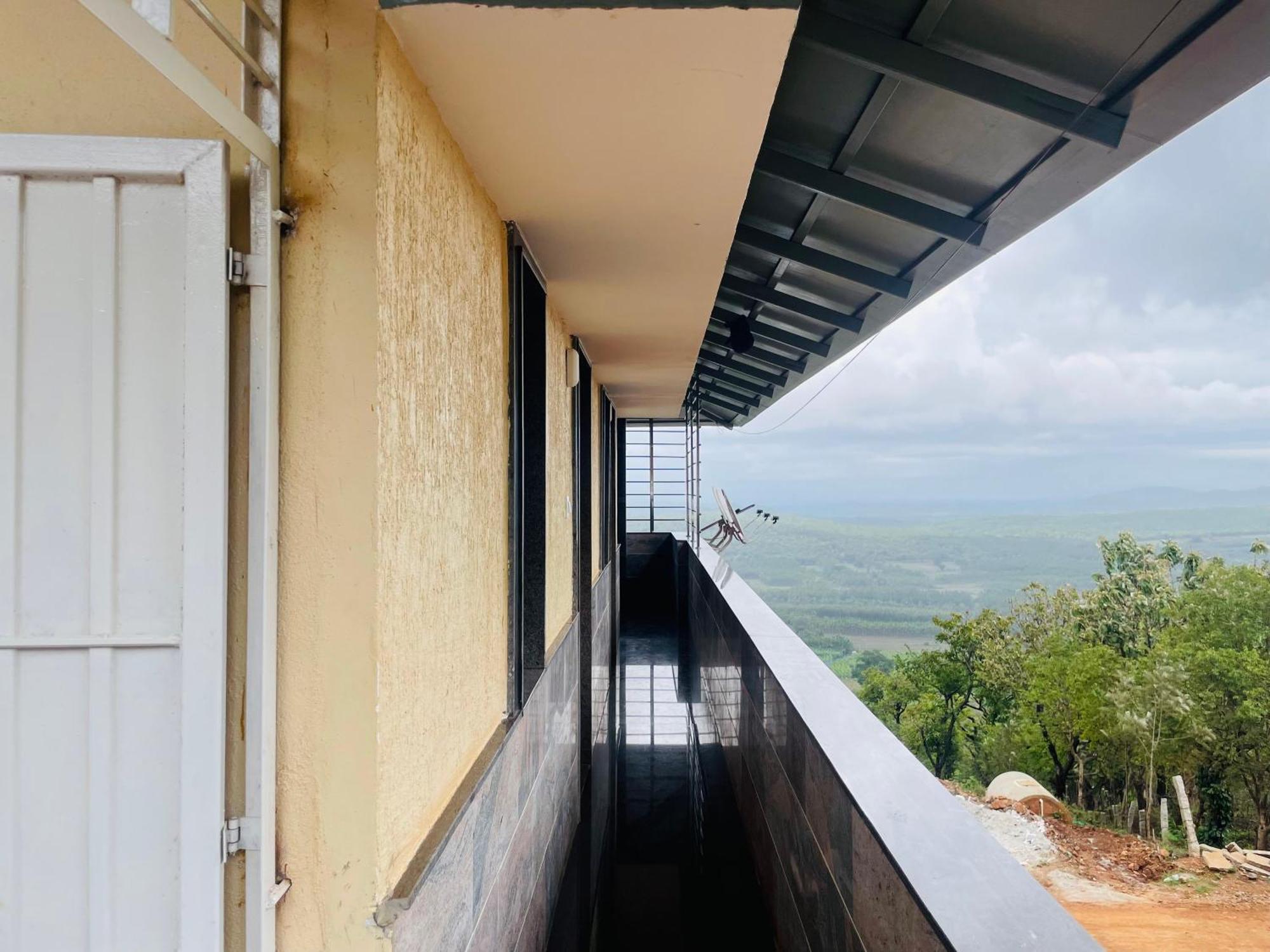 Rashi Z View Estate Stay Tarikere 外观 照片